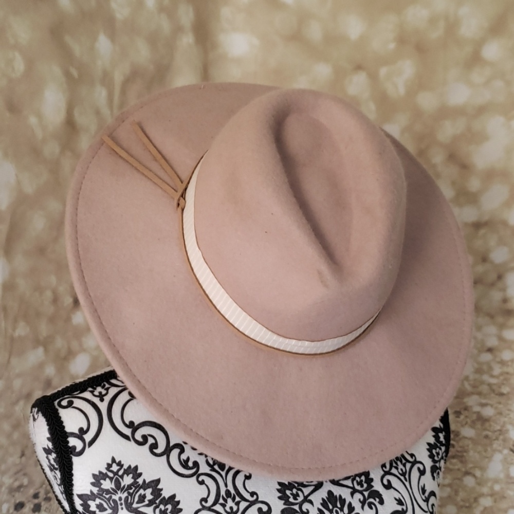 Fedora hat